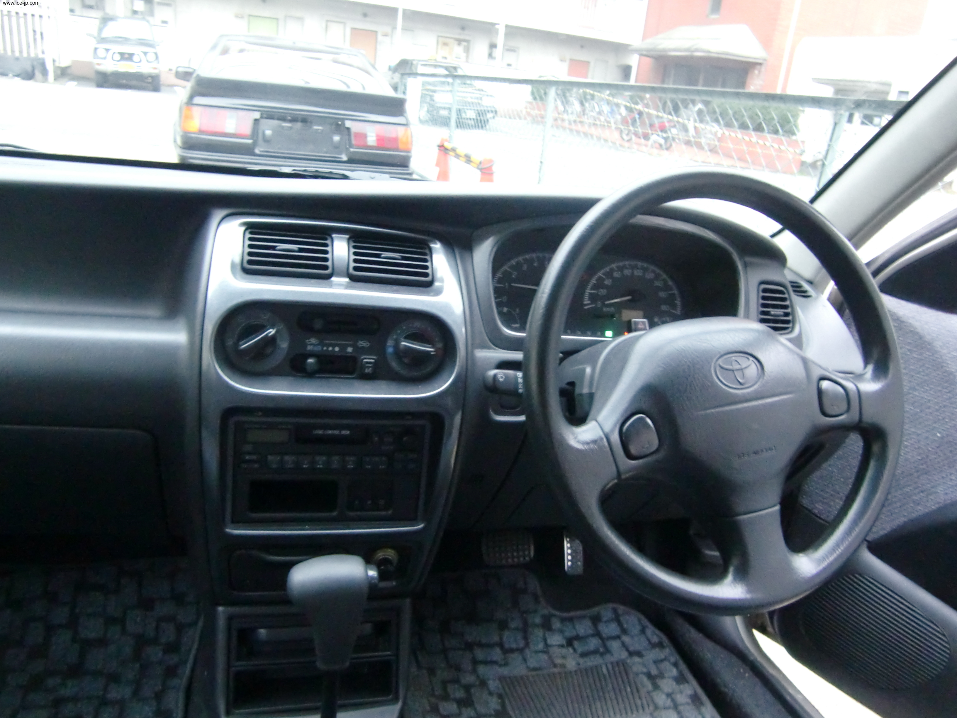 inside of car M100A - 1998 Toyota Duet X - Silver